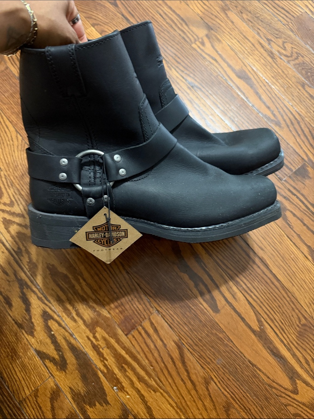Men Accessories Subcategory Identification